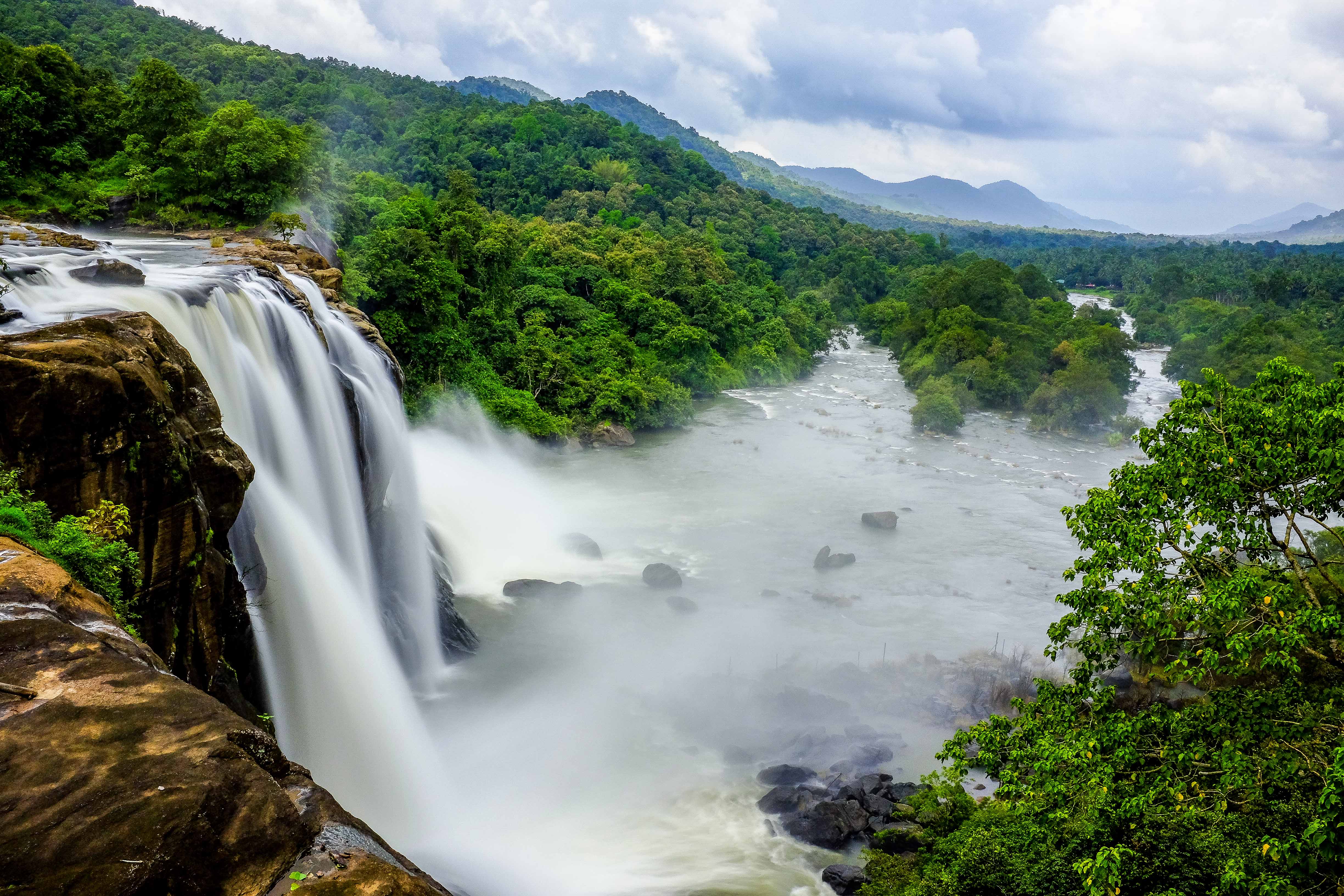 Kerala. Водопад Герсоппа Индия. Штат Керала. Керала Индия. Мегхалая водопады.