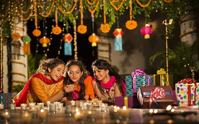 diwali-celebration-with-enlightened-homes-and-new-clothes-kesari-tours